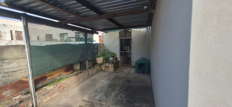 5 Bedroom Property for Sale in Greenfields Eastern Cape